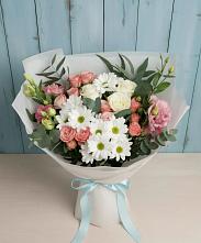 Букет цветов из:  Розы, Лизиантусы и Хризантемы #REPLACE_PRED# Нижней Омке