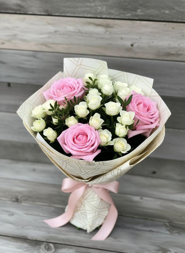 Букет цветов из: Розы в Нижней Омке