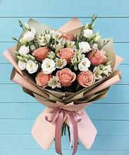 Букет цветов из:  Розы, Альстромерии и Лизиантусы в Нижней Омке