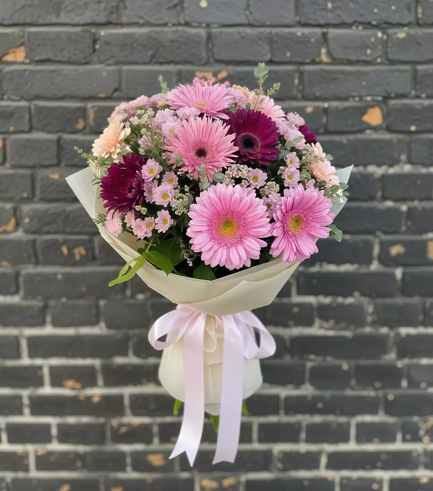 Букет цветов из: Герберы и Хризантемы в Нижней Омке