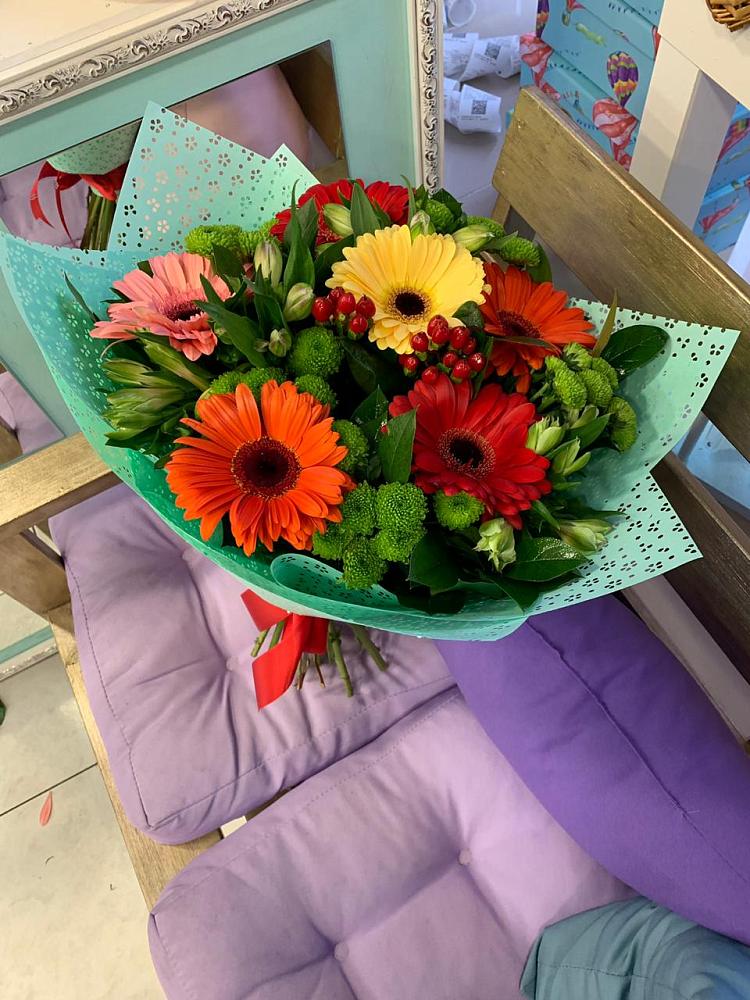 Букет цветов из: Герберы, Хризантемы и Альстромерии в Нижней Омке