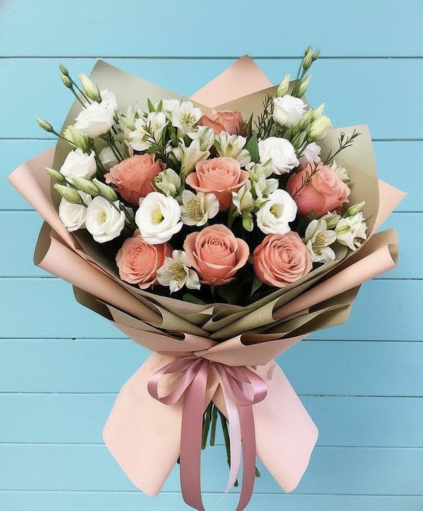 Букет цветов из: Розы, Альстромерии и Лизиантусы в Нижней Омке