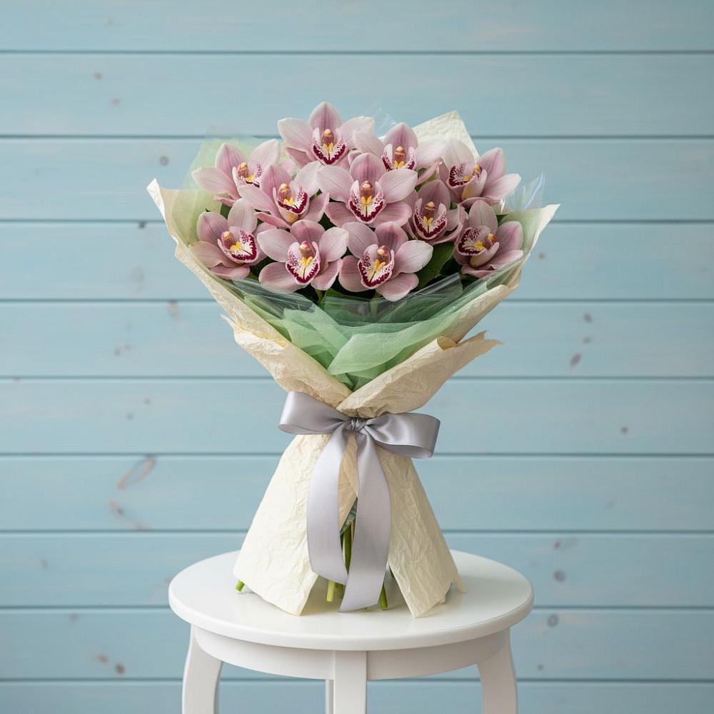 Букет цветов из: Орхидеи и Розы в Нижней Омке