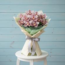 Букет цветов из:  Орхидеи и Розы в Нижней Омке