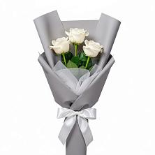 Букет 3 белые розы в Нижней Омке