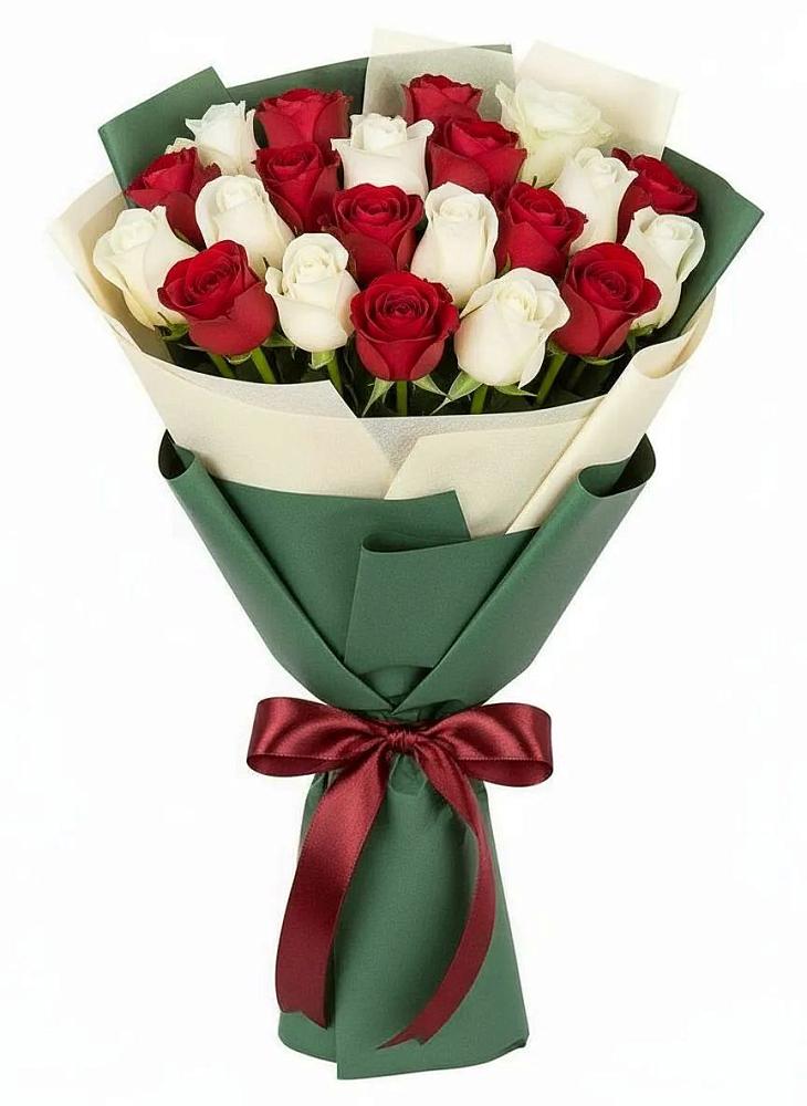 Букет Микс из красных и белых роз в Нижней Омке