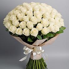 Букет 101 беля роза Белоснежка в Нижней Омке
