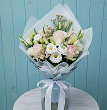 Букет цветов из:  Розы и Лизиантусы в Нижней Омке