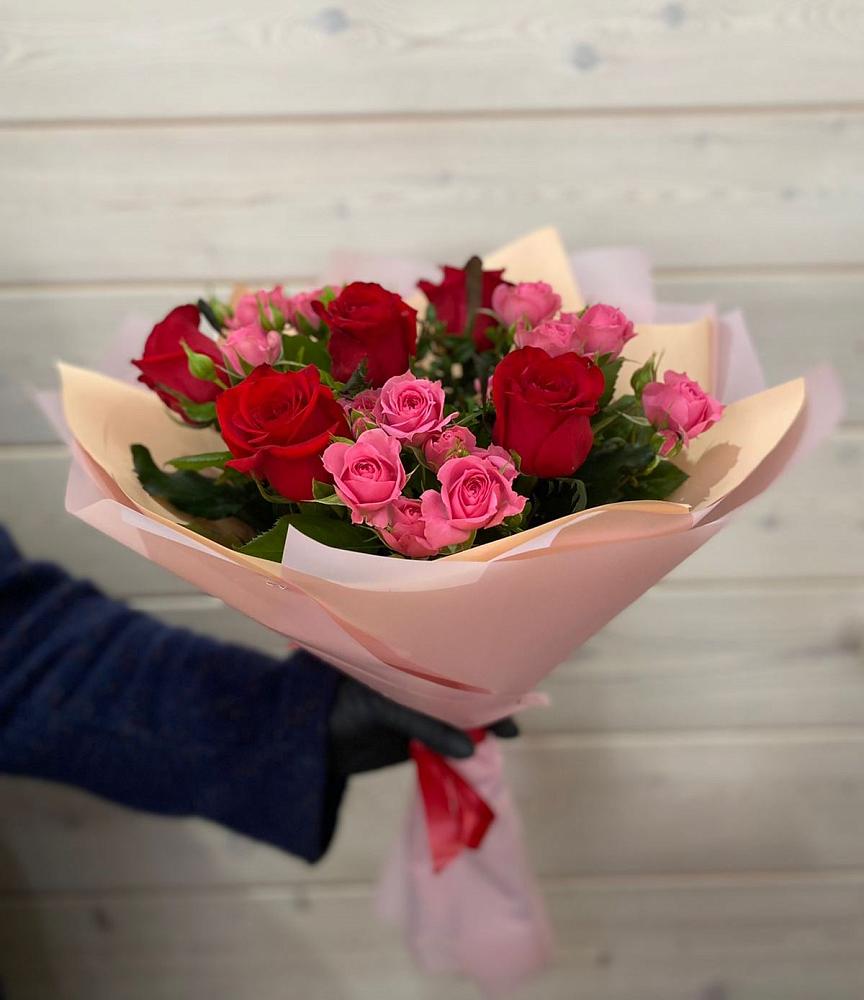 Букет цветов из: Розы в Нижней Омке