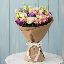 Букет цветов из:  Лизиантусы в Нижней Омке